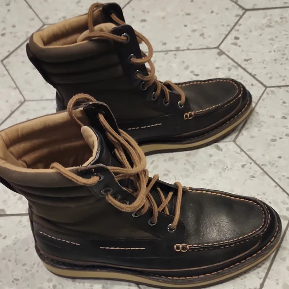 Sperry Topsider Leather Boots EUC display picture 1